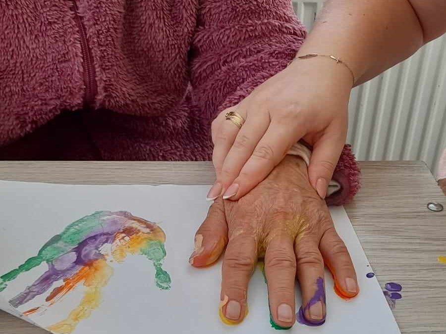 Wspólne zajęcia mieszkańców Domu Aktywnego Seniora CuratioW