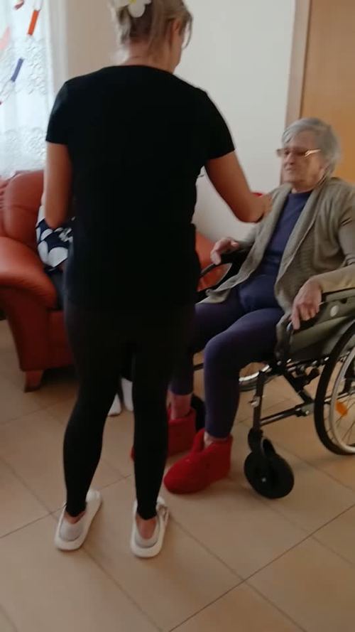 Jedni tańczą od wieczora do rana, a my odwrotnie 🎉🥂